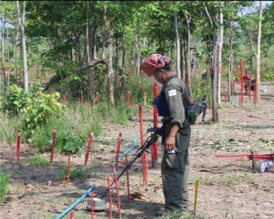 julia-burke-foundation-cambodia mine detection